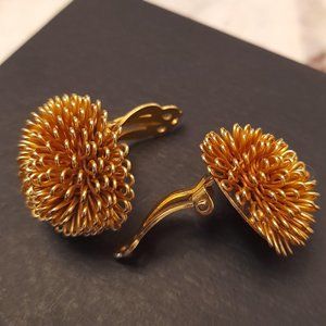 Vintage Star Burst Gold Tone Clip-On Earrings.